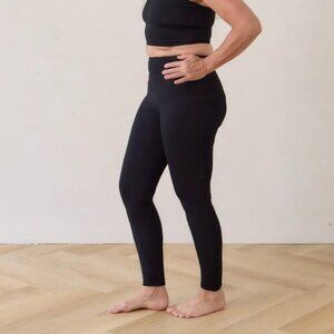 free label SMALL black Robson tight